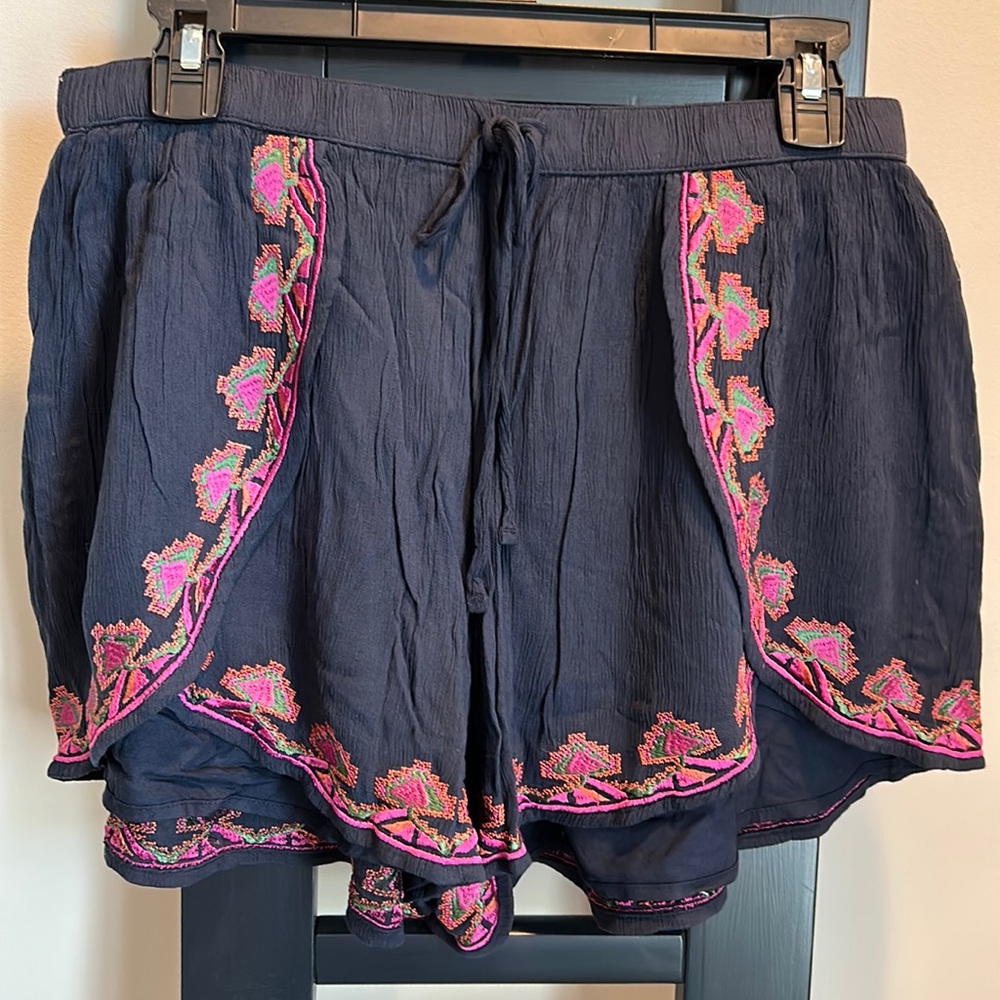 Hollister Boho gauze shorts Size Large